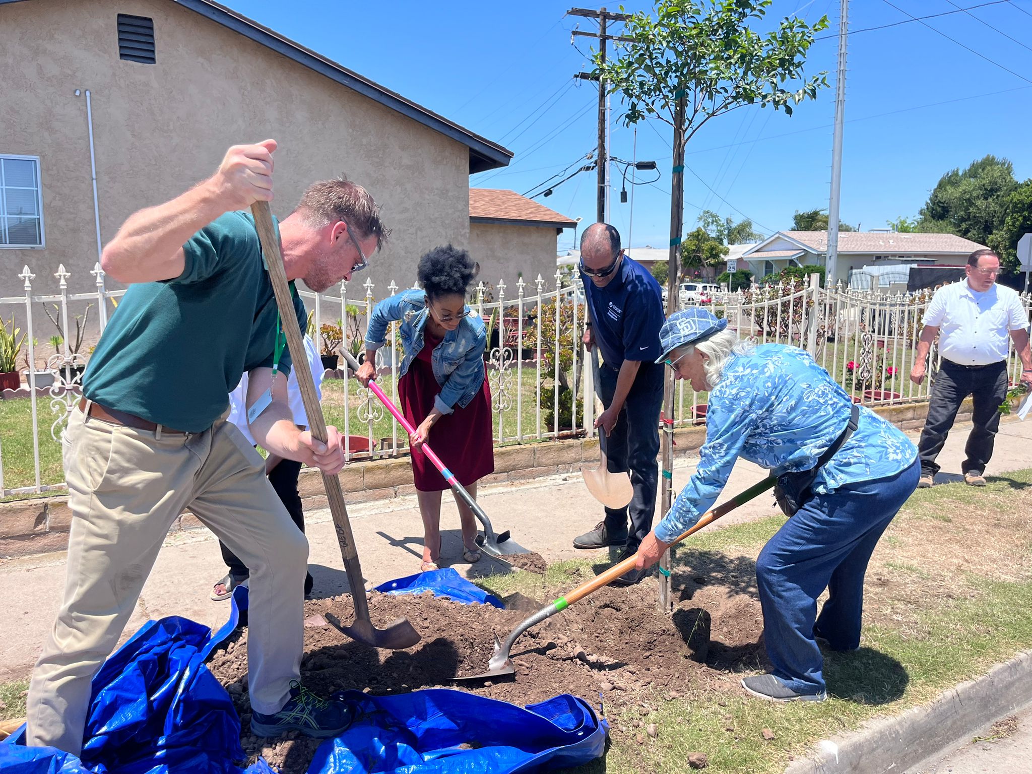 SDG&E Partners with City of San Diego to Plant 290 New Trees in Bay Terraces