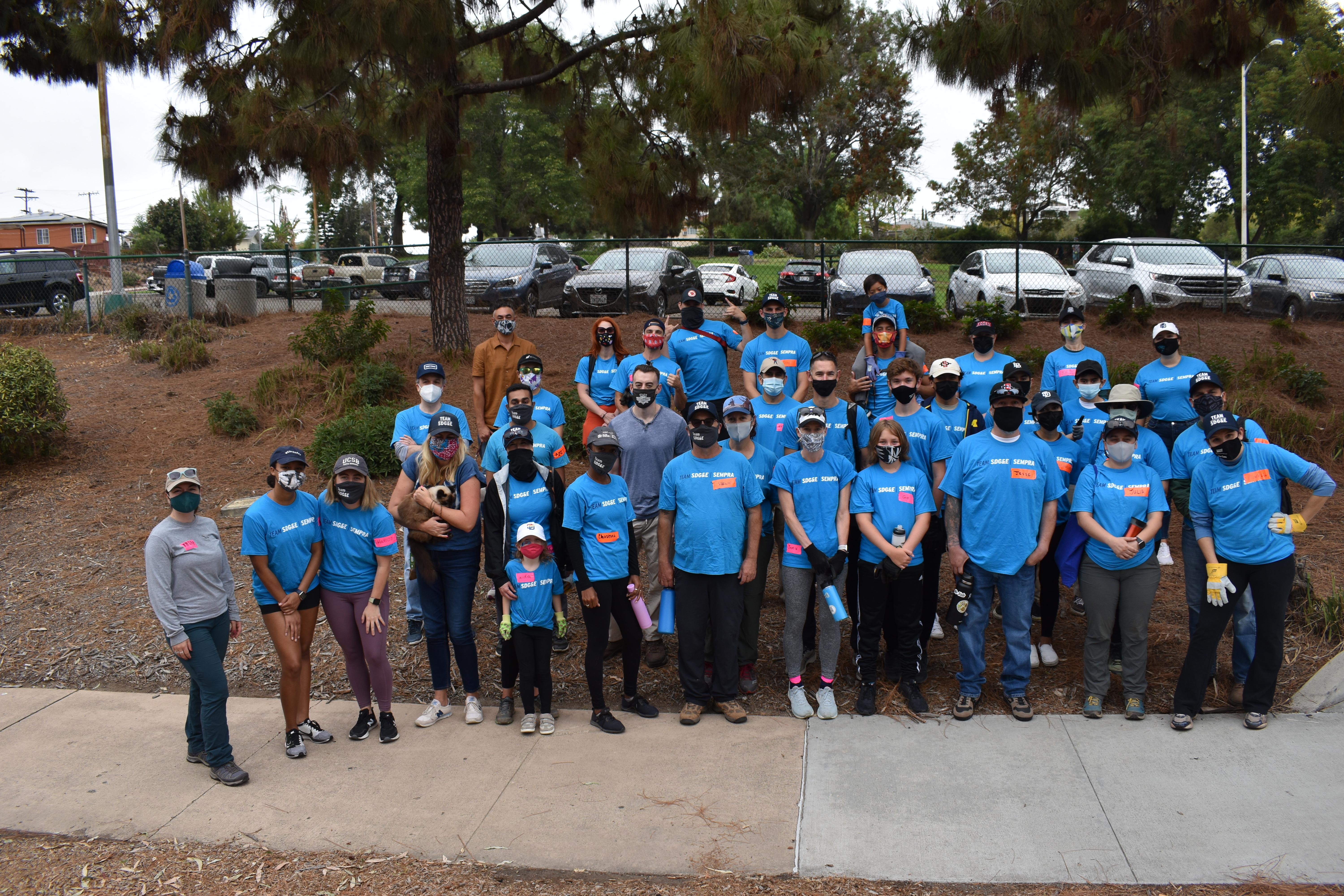 SDGE Environmental All-Stars working with SD Canyonlands.